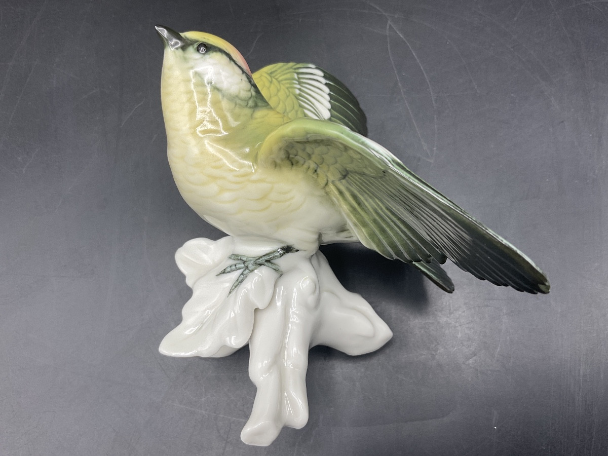 Triple-banded Wren In Polychrome Porcelain From The Karl Ens Factory. -photo-3