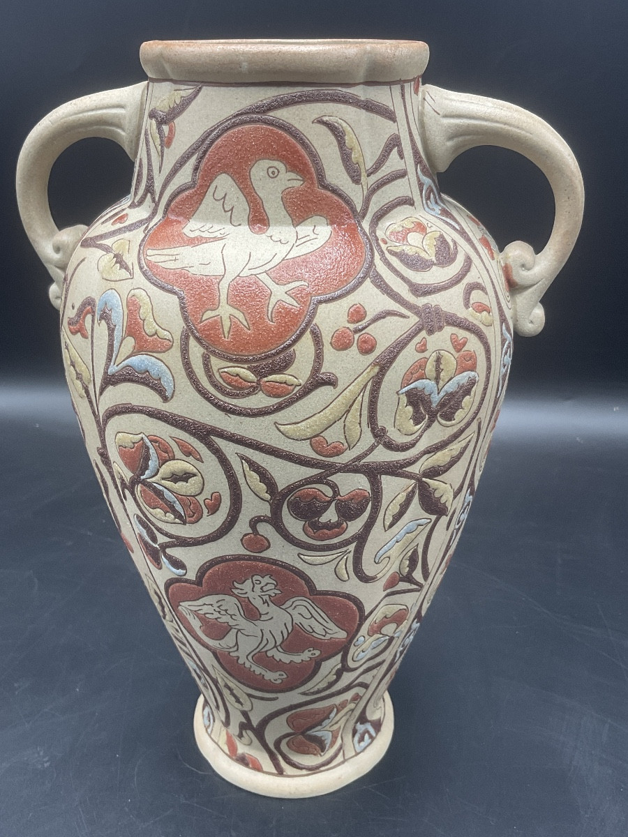 Vase en grès coloré de la faïencerie de Gien décor en relief de rinceau fleurie,oiseau,dragon.-photo-2