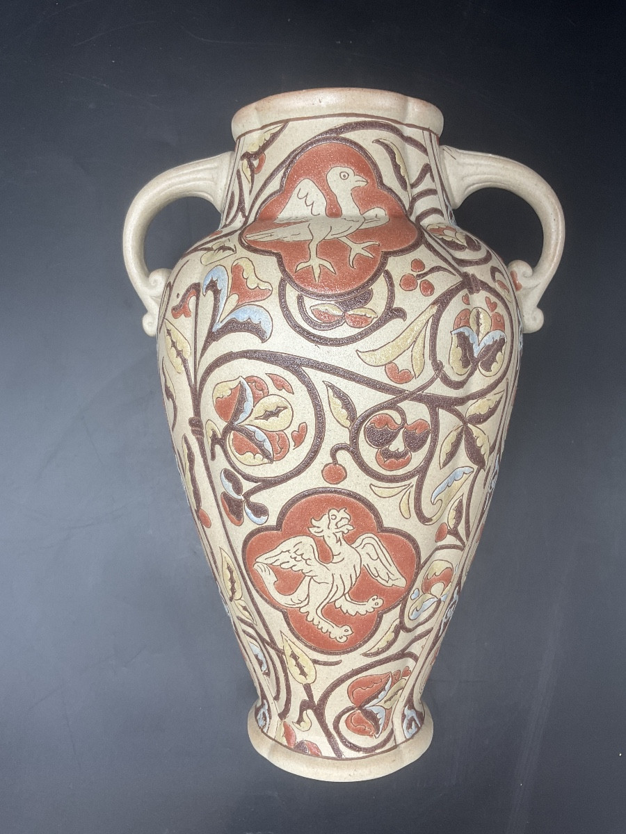 Vase en grès coloré de la faïencerie de Gien décor en relief de rinceau fleurie,oiseau,dragon.-photo-1