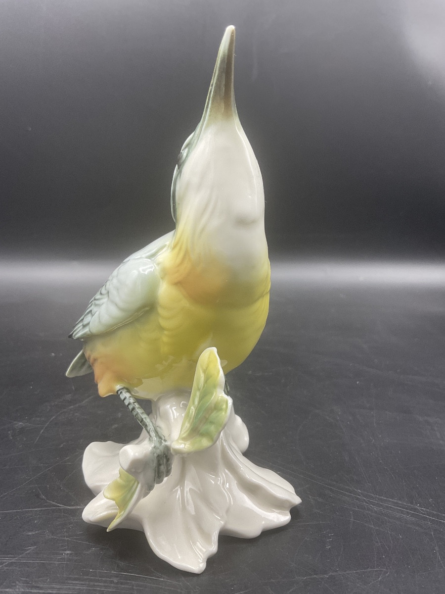 Sittelle torchepot perché sur une branche en porcelaine coloré de la manufacture de Karl Ens.-photo-4