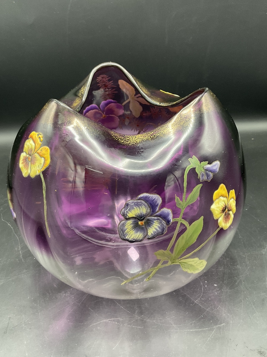Vase boule Legras facetté en cristal clair dégradé violet émaillé à décor tournant aux pensées -photo-2