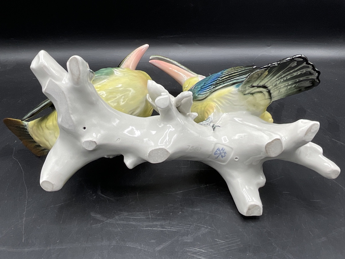 Pair Of Toucans Perched On A Branch In Polychrome Porcelain From The Karl Ens Factory.-photo-4
