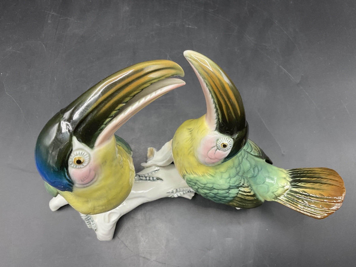 Pair Of Toucans Perched On A Branch In Polychrome Porcelain From The Karl Ens Factory.-photo-7