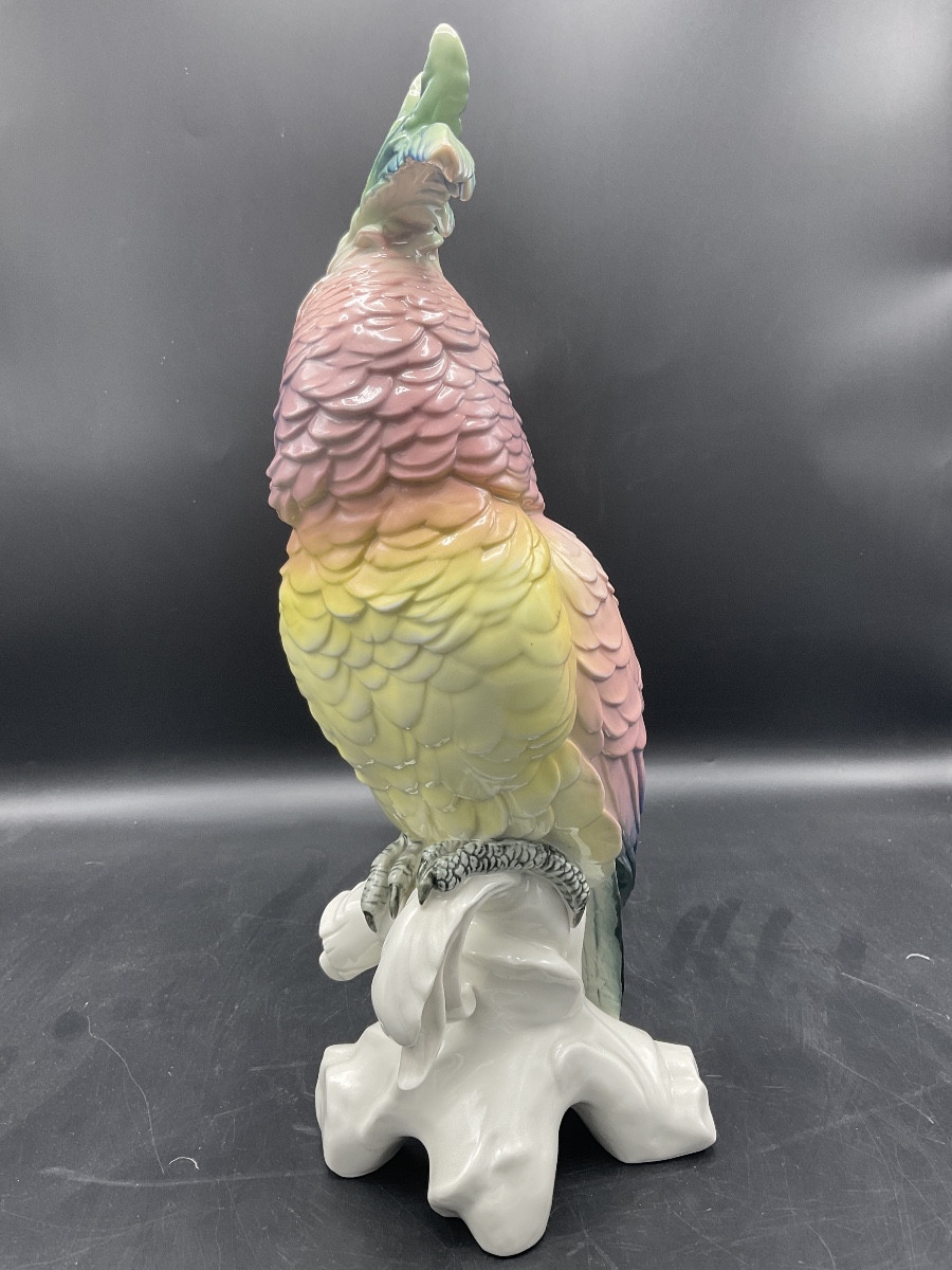 Grand perroquet cacatoès perché sur une branche en porcelaine polychrome manufacture Karl Ens.-photo-2