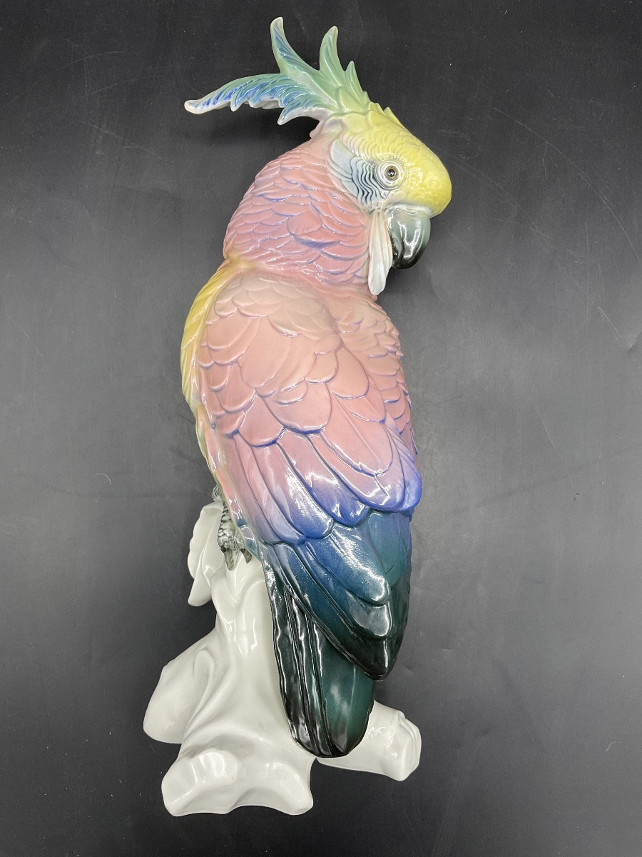 Grand perroquet cacatoès perché sur une branche en porcelaine polychrome manufacture Karl Ens.-photo-6