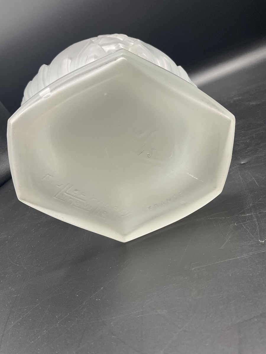 Vase Müller frères art-déco ovoïde sur piédouche hexagonal en verre pressé moulé à décor floral-photo-7