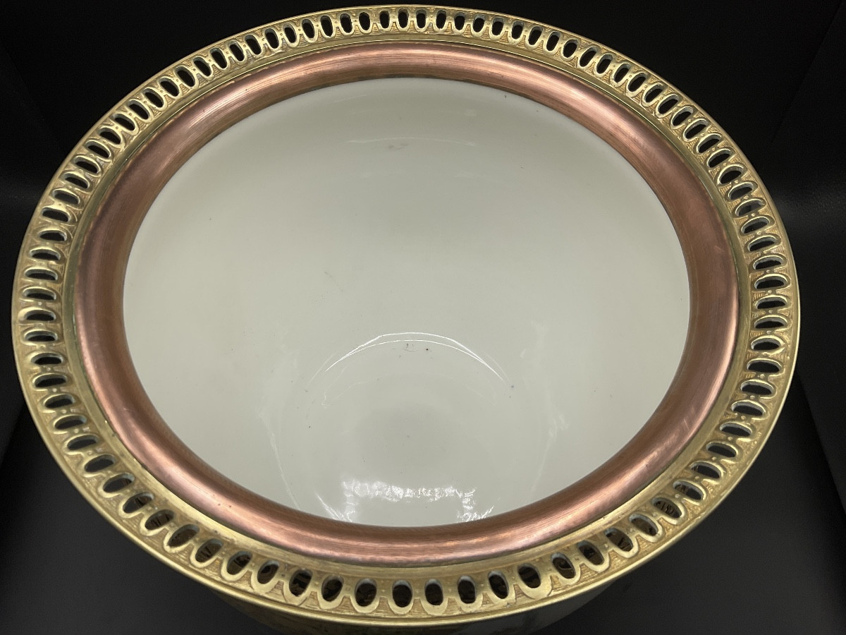 Porcelain And Bronze Pot Cover With Cartouche Of Two Scenes From The Samson Factory In Paris.-photo-8