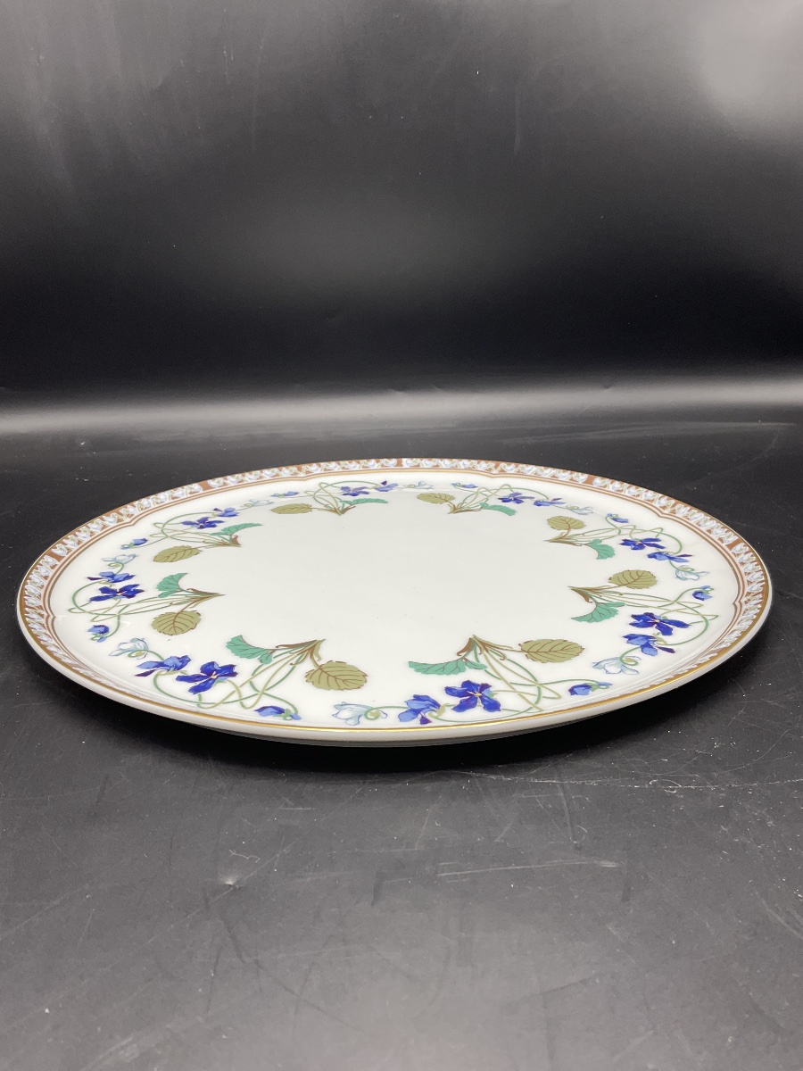 Un plat à tarte en porcelaine, manufacture de Haviland à Limoges décor impératrice Eugénie -photo-2