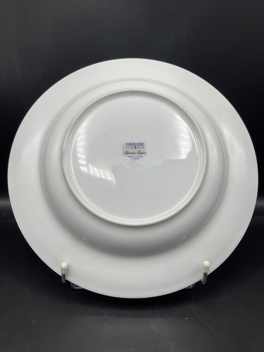 A Round Hollow Porcelain Dish From The Haviland Factory In Limoges, Decorated With The Empress Eugenie.-photo-3