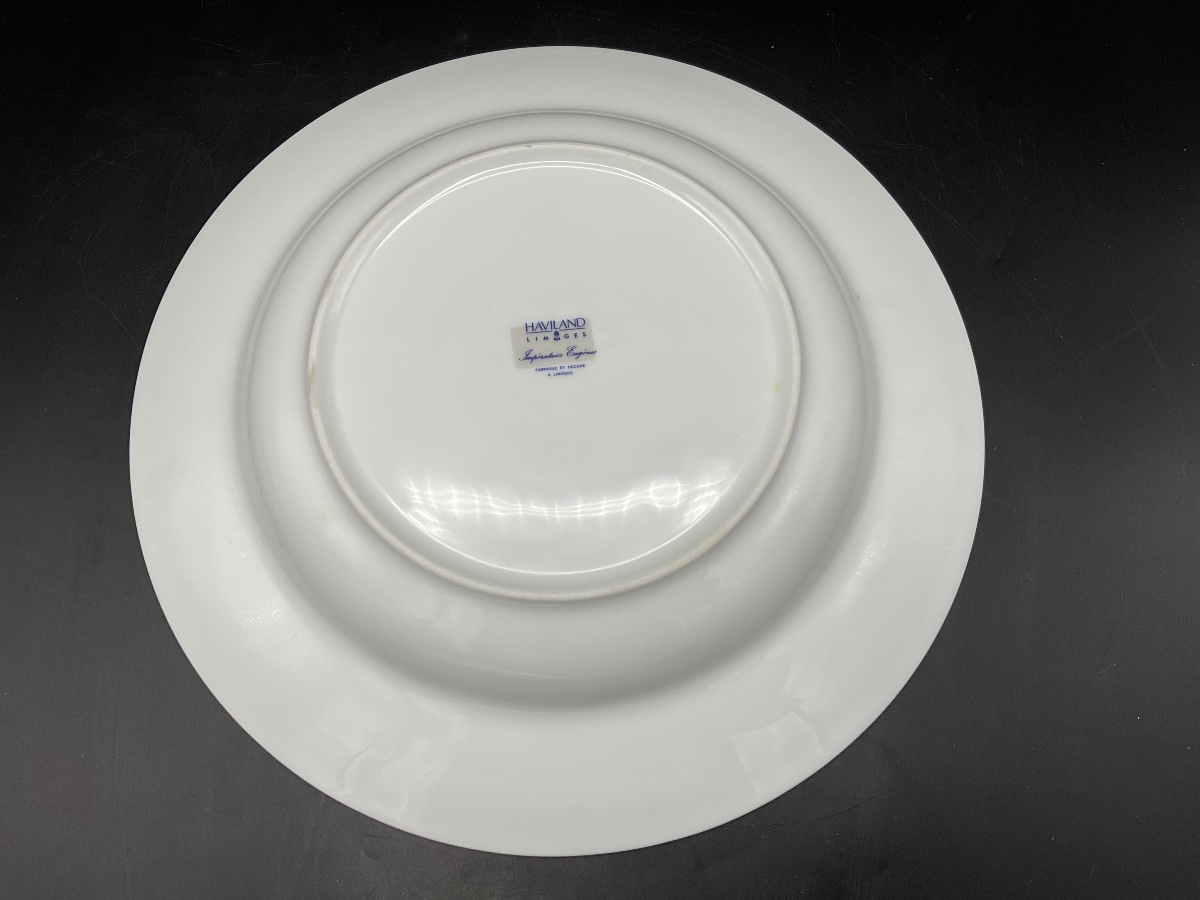A Round Hollow Porcelain Dish From The Haviland Factory In Limoges, Decorated With The Empress Eugenie.-photo-2