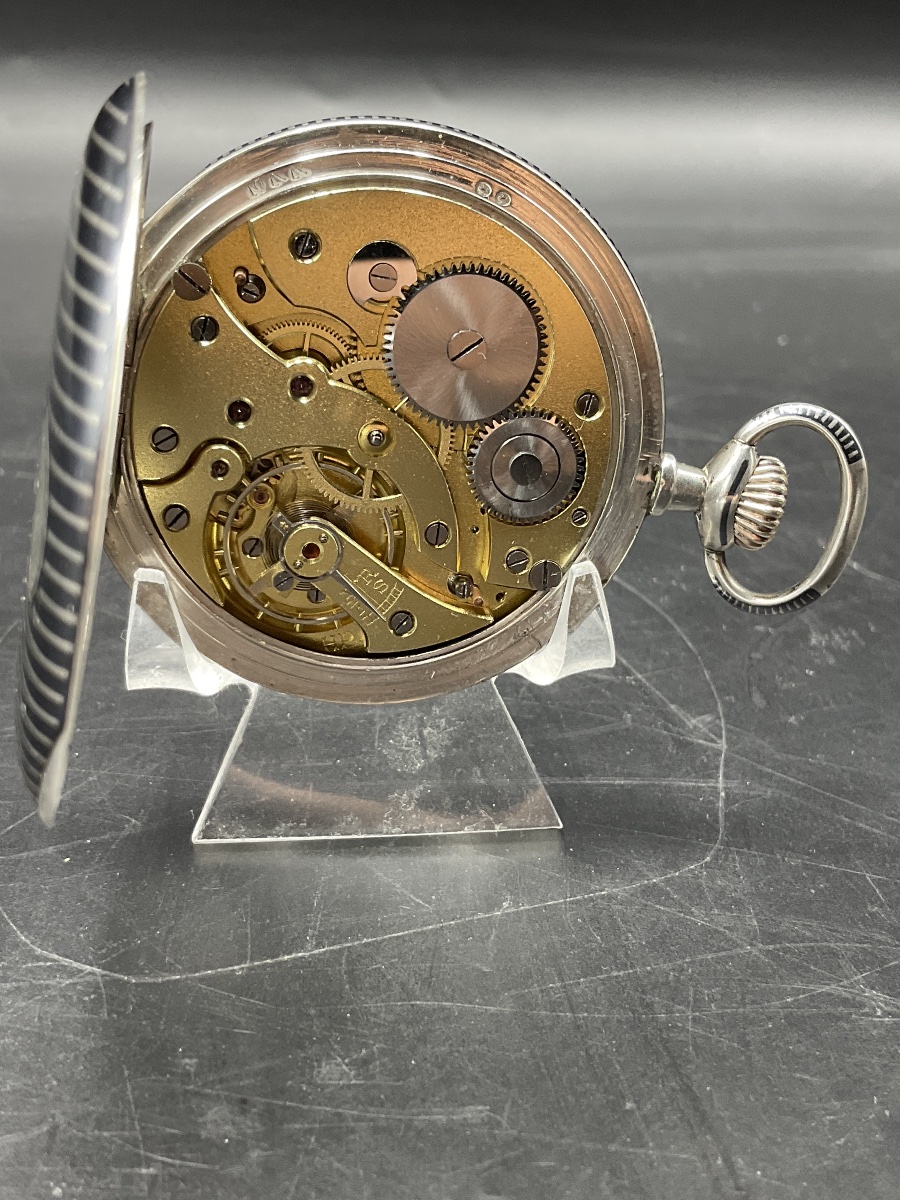 Montre à gousset ou de poche en argent massif niellé décor de ligne droite verticale et écusson-photo-6