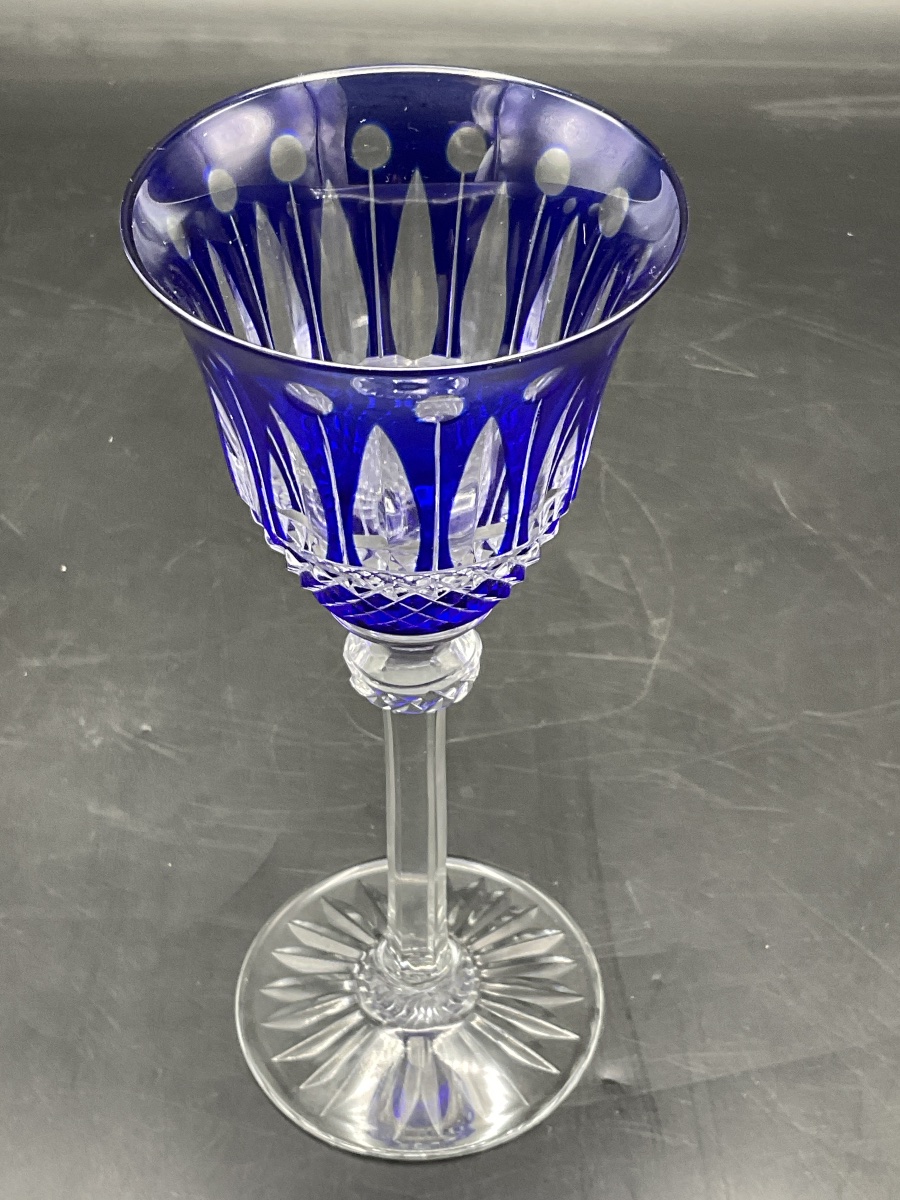 Saint Louis A White Roemer Cut-crystal Wine Glass With Blue Tint, Tommy Model.-photo-5