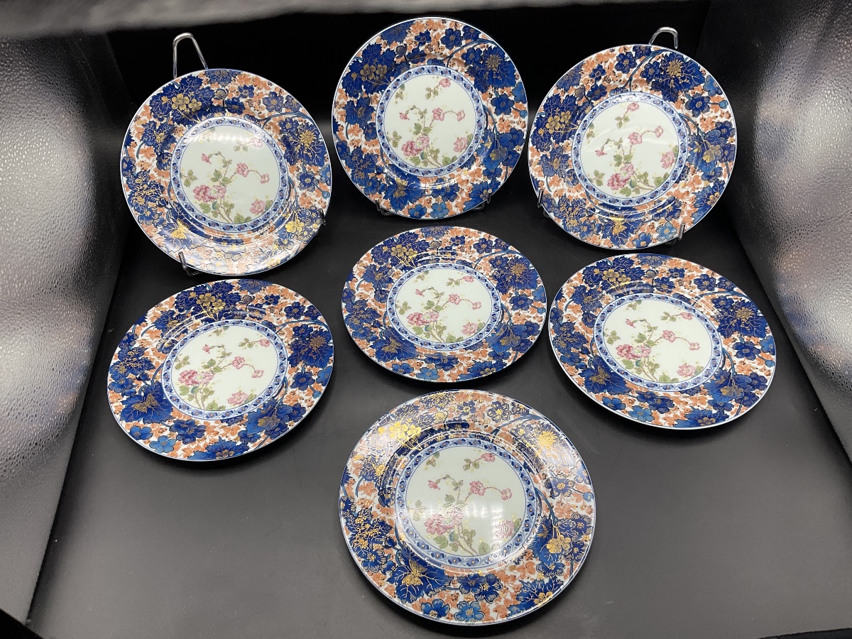 Sept assiettes à  dessert en porcelaine de la manufacture Haviland à Limoges, décor Dammouse.-photo-3
