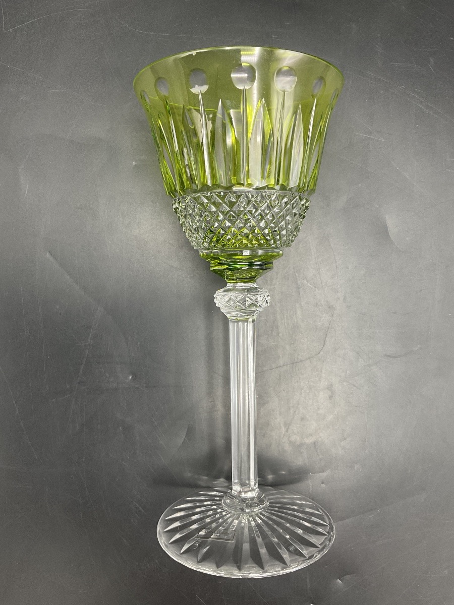 Saint louis Un verre Roemer à vin en cristal taillé coloré chartreuse modèle Tommy.-photo-4