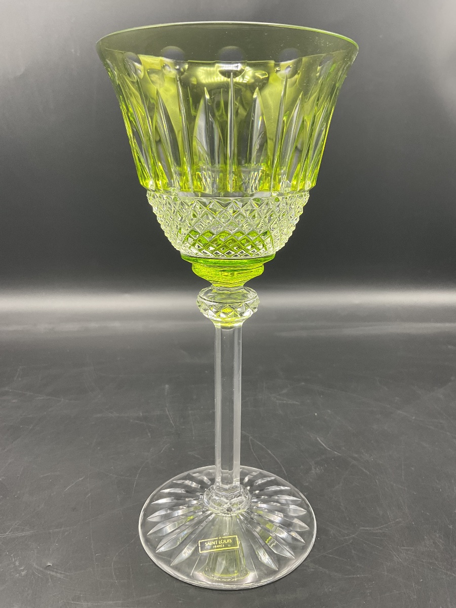 Saint louis Un verre Roemer à vin en cristal taillé coloré chartreuse modèle Tommy.-photo-7