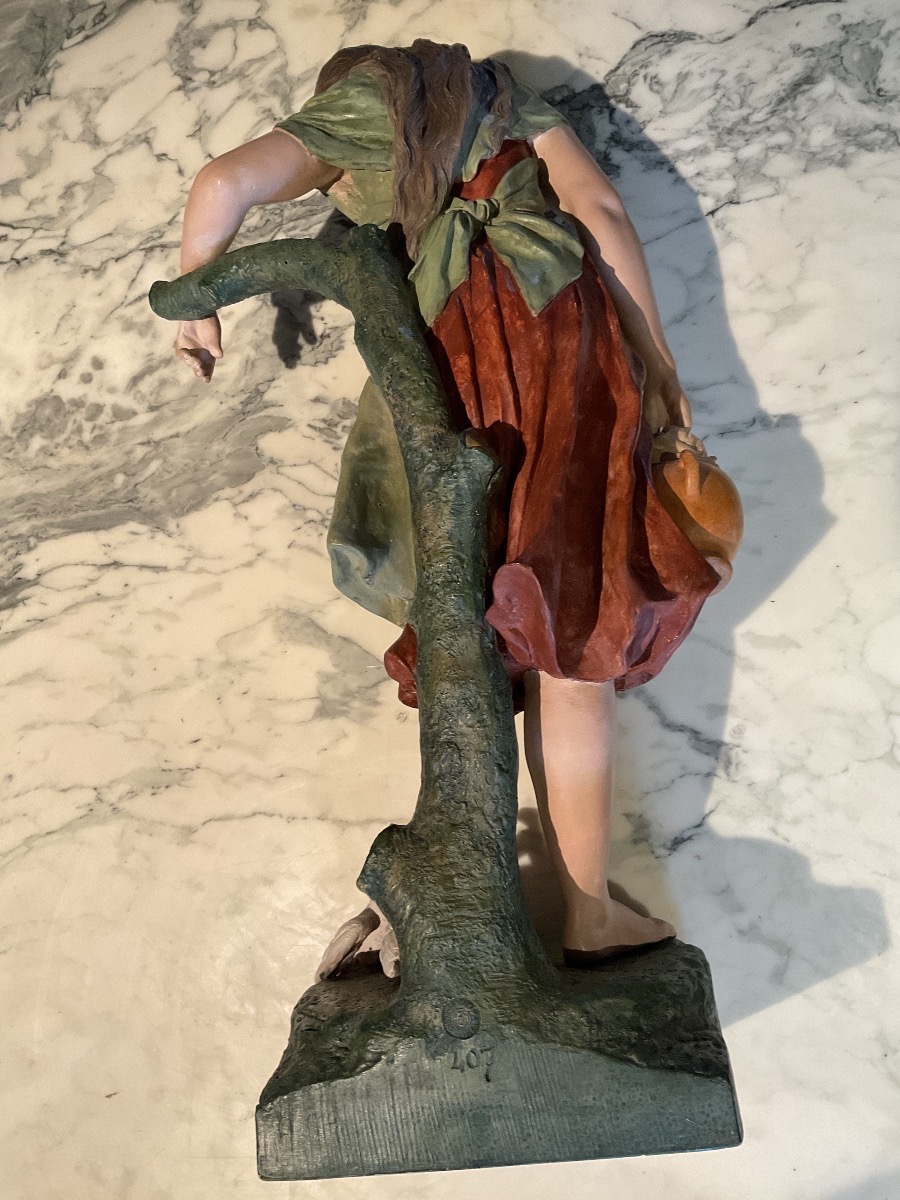 Terre cuite polychrome de Fontaine & Durieux représentant une jeune femme signée L. Vergnano.-photo-7