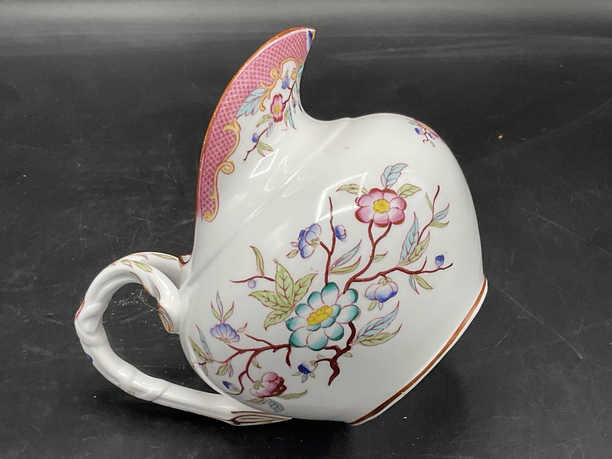 Pot à lait ou crémier en porcelaine polychrome de Sarreguemines, Décor Minton imprimé.-photo-4