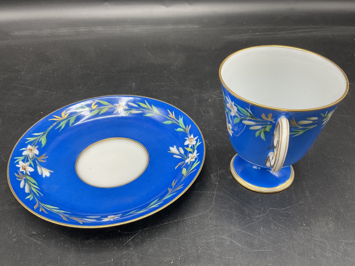 A Porcelain Coffee Cup And Saucer From The Mousseline à Pied Set By Jean Pouyat, Limoges. -photo-3