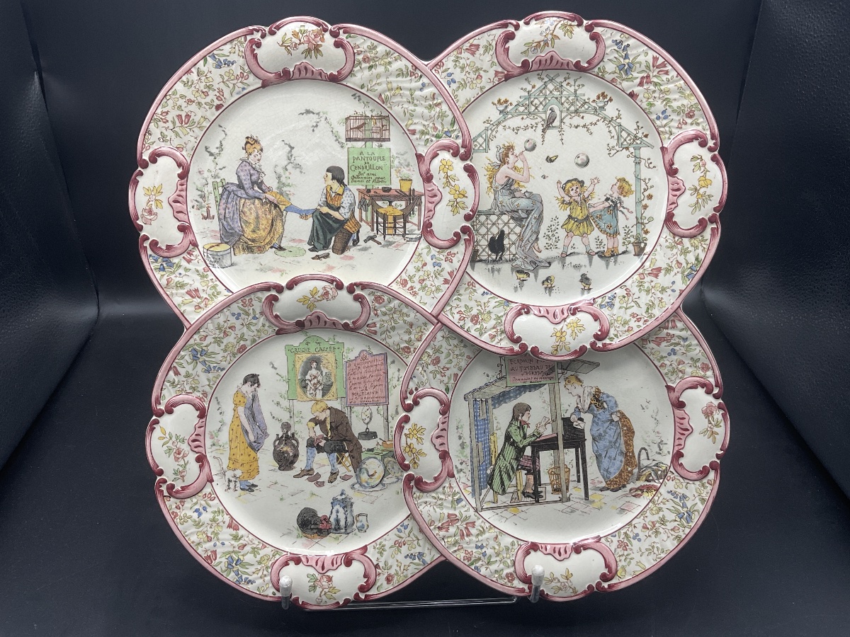 Plateau à quatre assiettes en faïence polychrome de Sarreguemines décor de Froment Richard. -photo-7