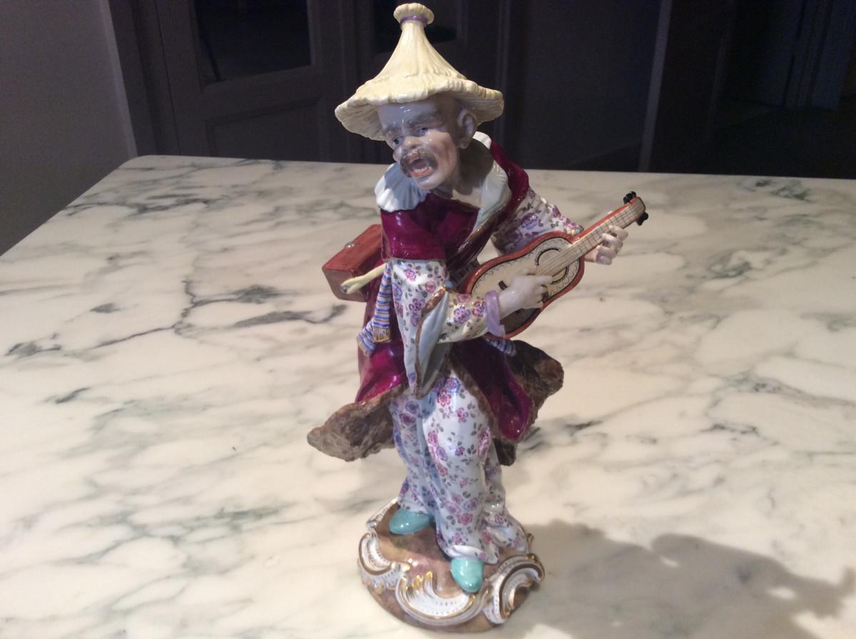 Porcelaine De Meissen:chinois Jouant De La Mandoline(malabar)