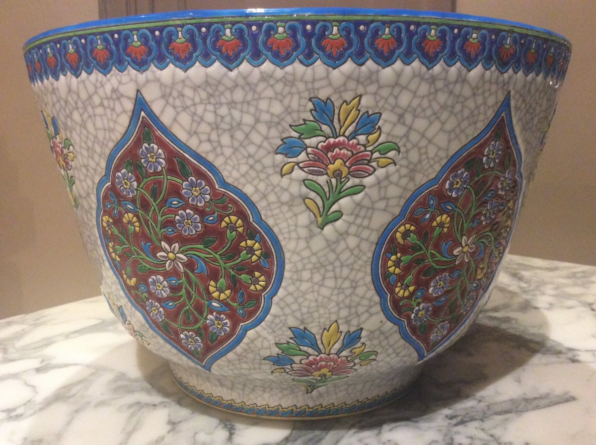 Cachepot In Gien Enamels With Cartouche Decor Of Polychrome Flowers On A White Cracked Background.-photo-4
