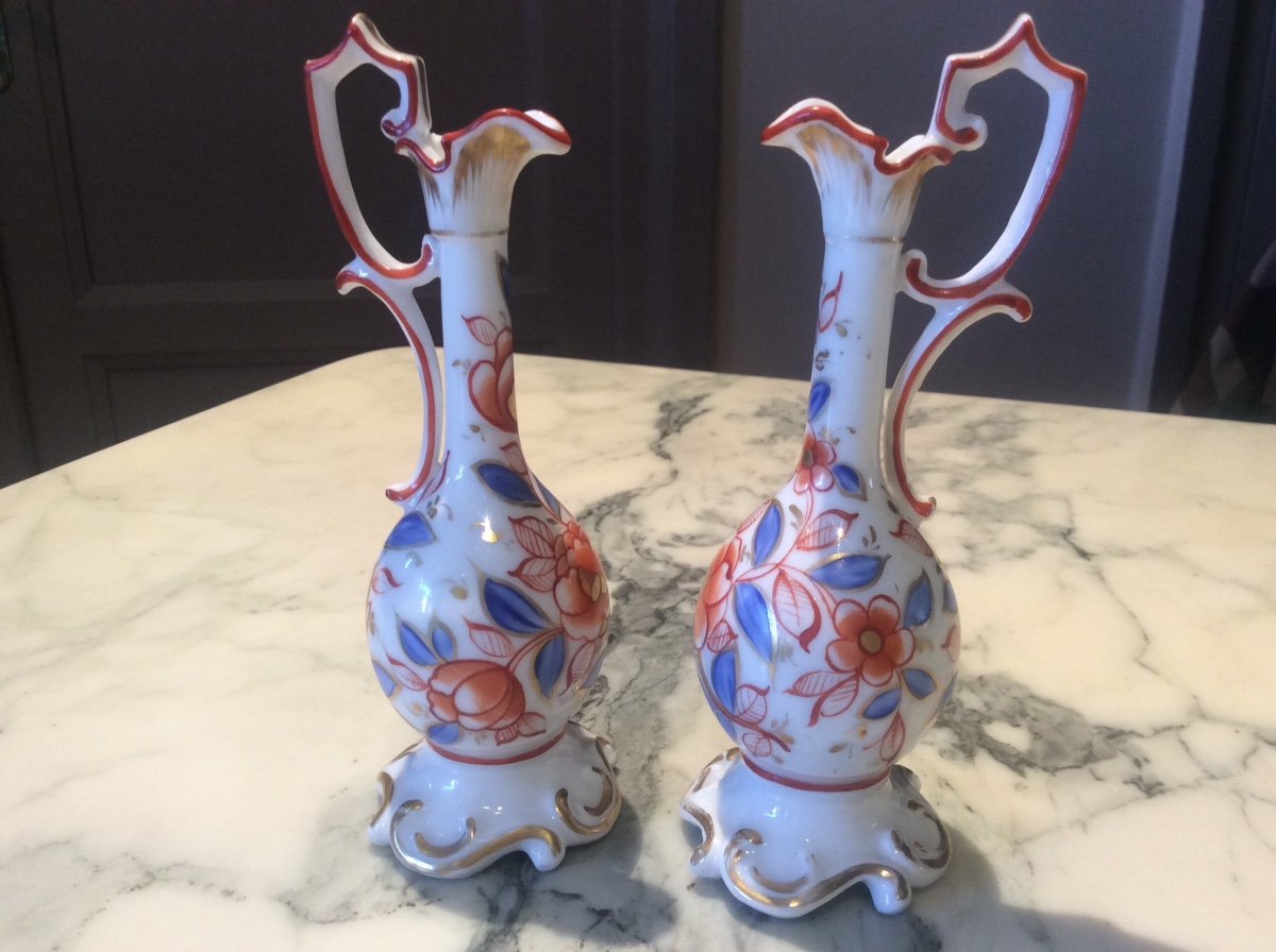 Pair Of Polychrome Bayeux Porcelain Ewers Decorated With Red And Gold Flowers And Blue, Carmine Red And Gold Foliage.-photo-2