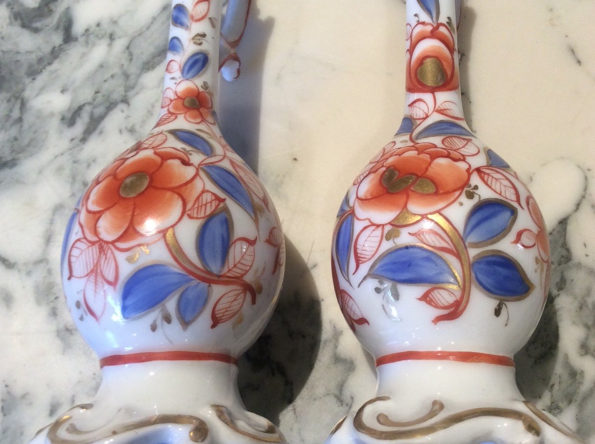 Pair Of Polychrome Bayeux Porcelain Ewers Decorated With Red And Gold Flowers And Blue, Carmine Red And Gold Foliage.-photo-4