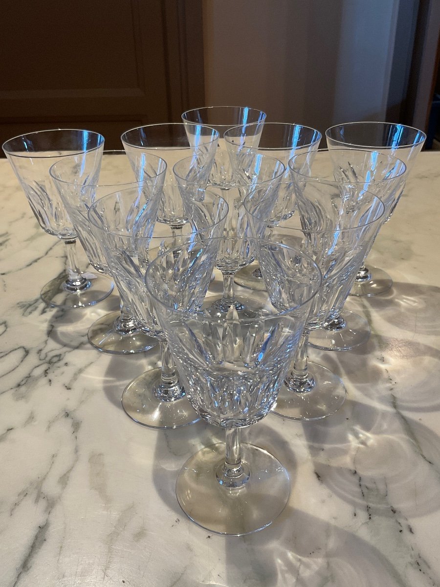 Onze Verres à Vin Blanc En Cristal De Baccarat Modèle Côte-azur.