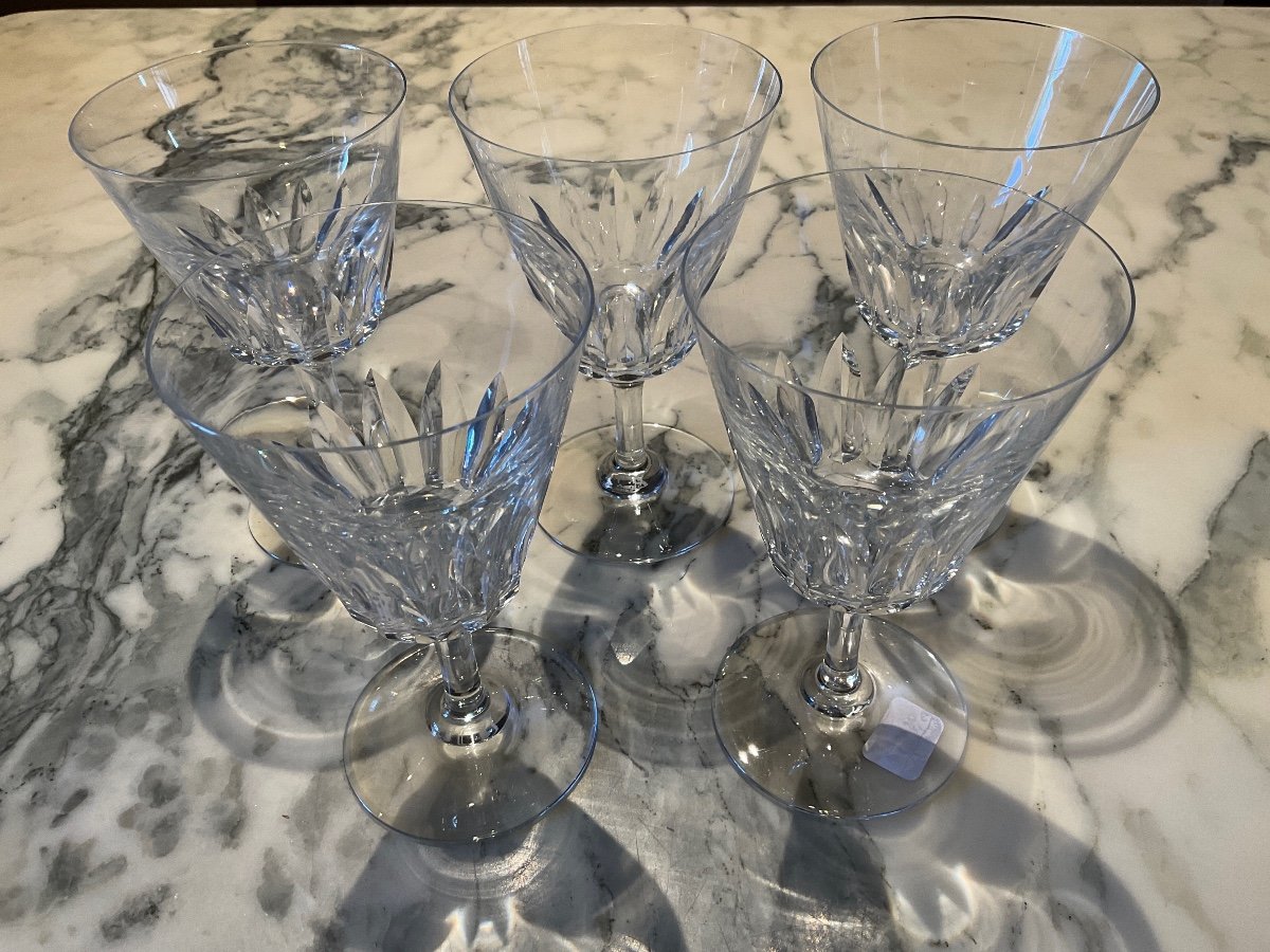 Cinq Verres à Vin Rouge En Cristal De Baccarat Modèle Côte-azur