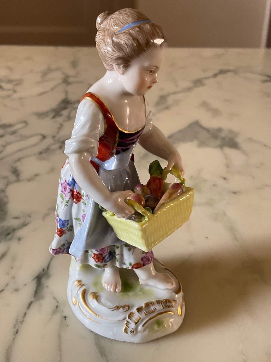 Polychrome Meissen Porcelain Figurine Representing A Young Girl Holding A Basket Of Vegetables.-photo-2
