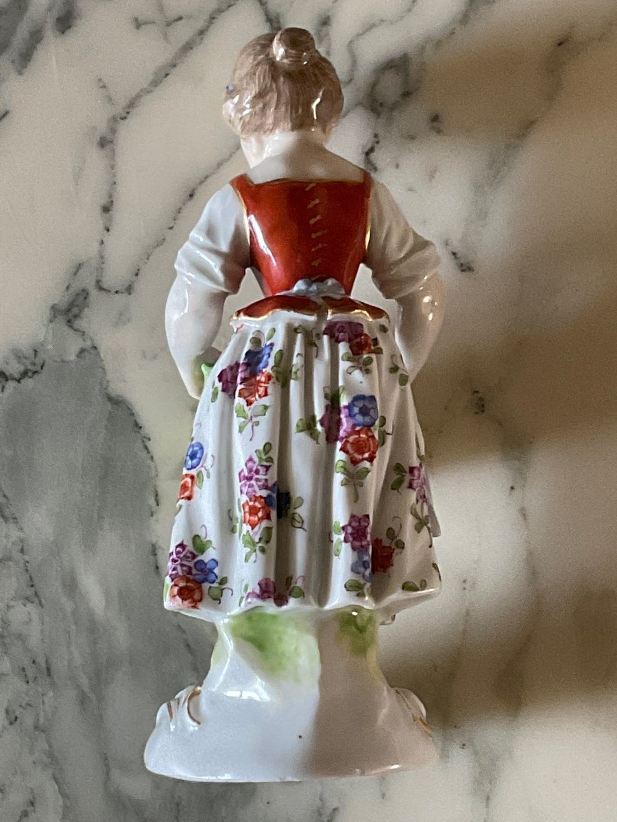 Polychrome Meissen Porcelain Figurine Representing A Young Girl Holding A Basket Of Vegetables.-photo-8