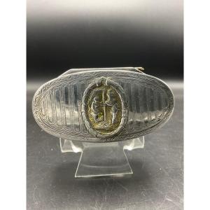 Oval Shaped Snuff Box In Chiseled Guilloché Sterling Silver With Flowery And Flowery Medallion Decor