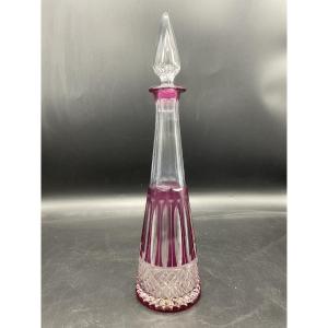 Saint louis une carafe à liqueur ou à porto en cristal taillée coloré parme, modèle Tommy.