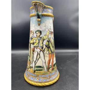 Pichet polychrome en faïence de Blois de Ulysse à décor de trois personnages de la renaissance