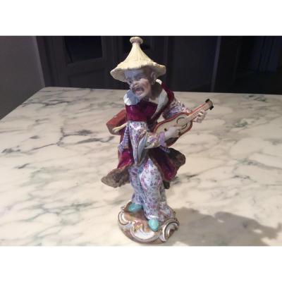 Porcelaine De Meissen:chinois Jouant De La Mandoline(malabar)