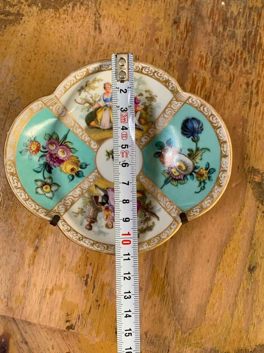 Soucoupe en porcelaine à décor de trèfle à quatre feuilles de Dresde Watteau-photo-5