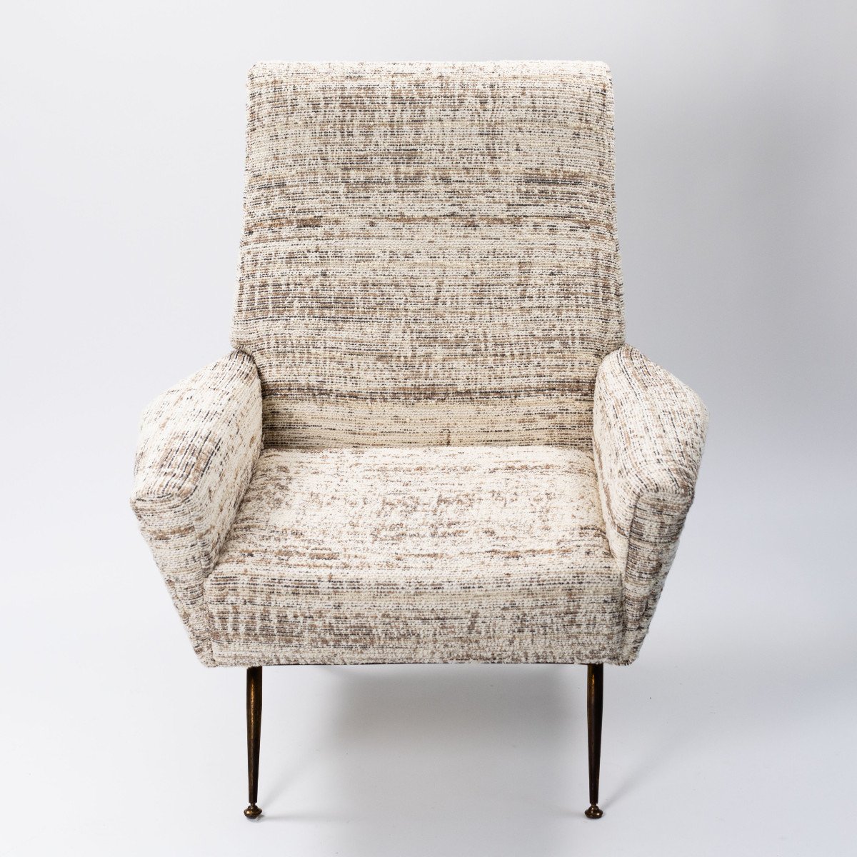 Fauteuil de forme linéaire italien du milieu du siècle, tissu bouclé blanc cassé, années 1950-photo-3