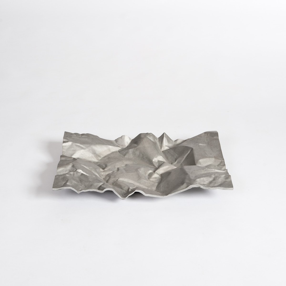 Centre de table en aluminium gris argenté, abstrait géométrique italien du milieu du siècle, signe. NP2-photo-2
