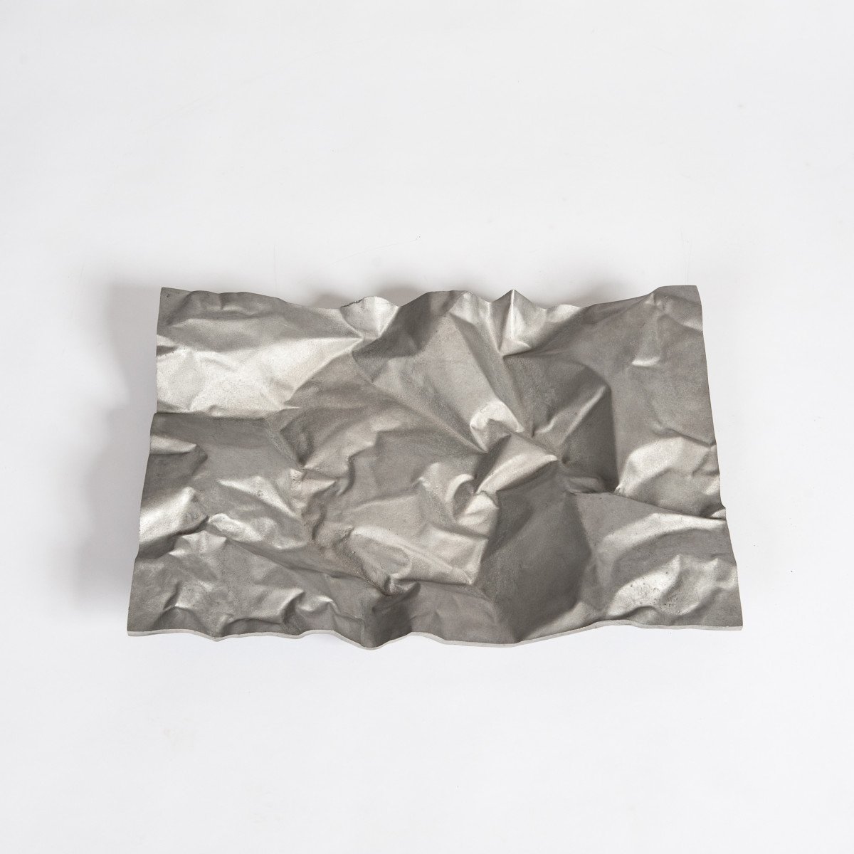 Centre de table en aluminium gris argenté, abstrait géométrique italien du milieu du siècle, signe. NP2-photo-3