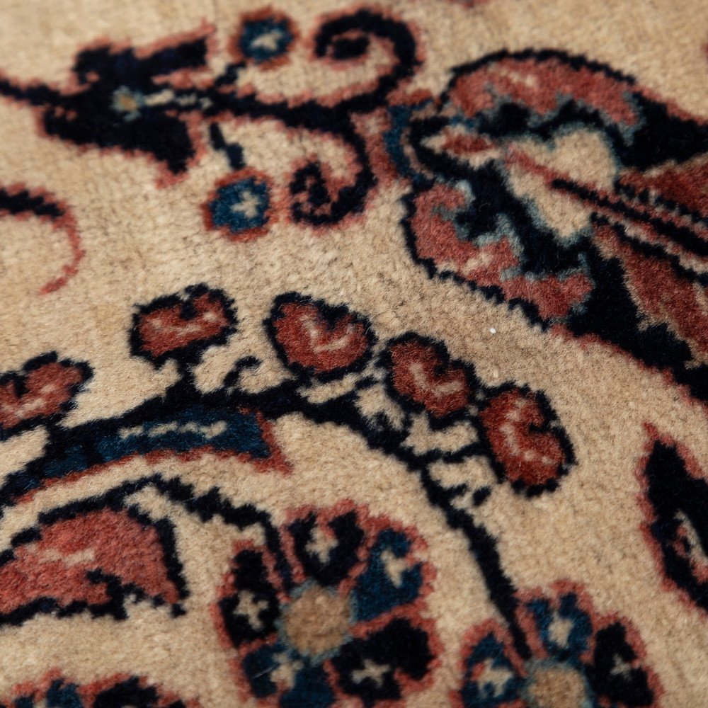 Tapis Sarough vintage noué à la main d'une merveilleuse couleur beige-mûre Composition Perse années 1940-photo-3