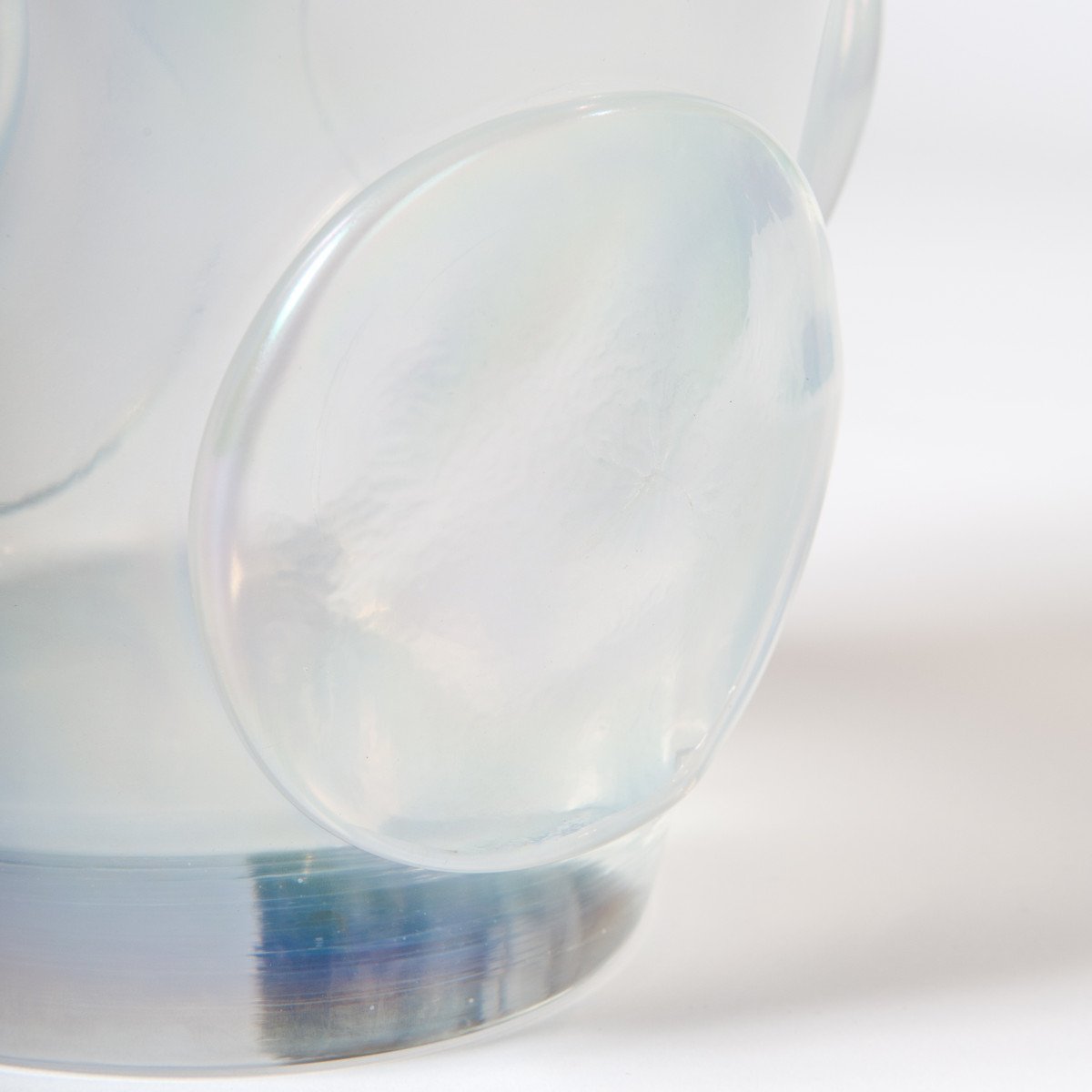 Vase moderne italien en verre de Murano opalescent avec applications par Pino Signoretto-photo-4