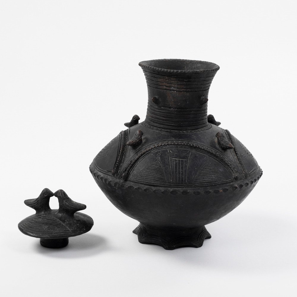 Vase vintage tribal en terre cuite Bakonongo avec représentations ethniques Congo années 1950-photo-4