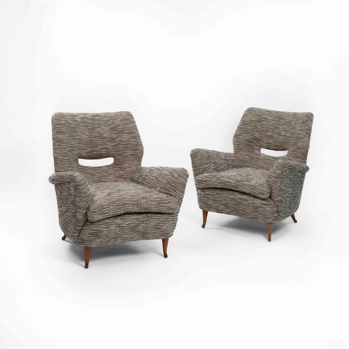 Paire de fauteuils italiens courbés du milieu du siècle, bouclé ébène-blanc cassé, années 1950