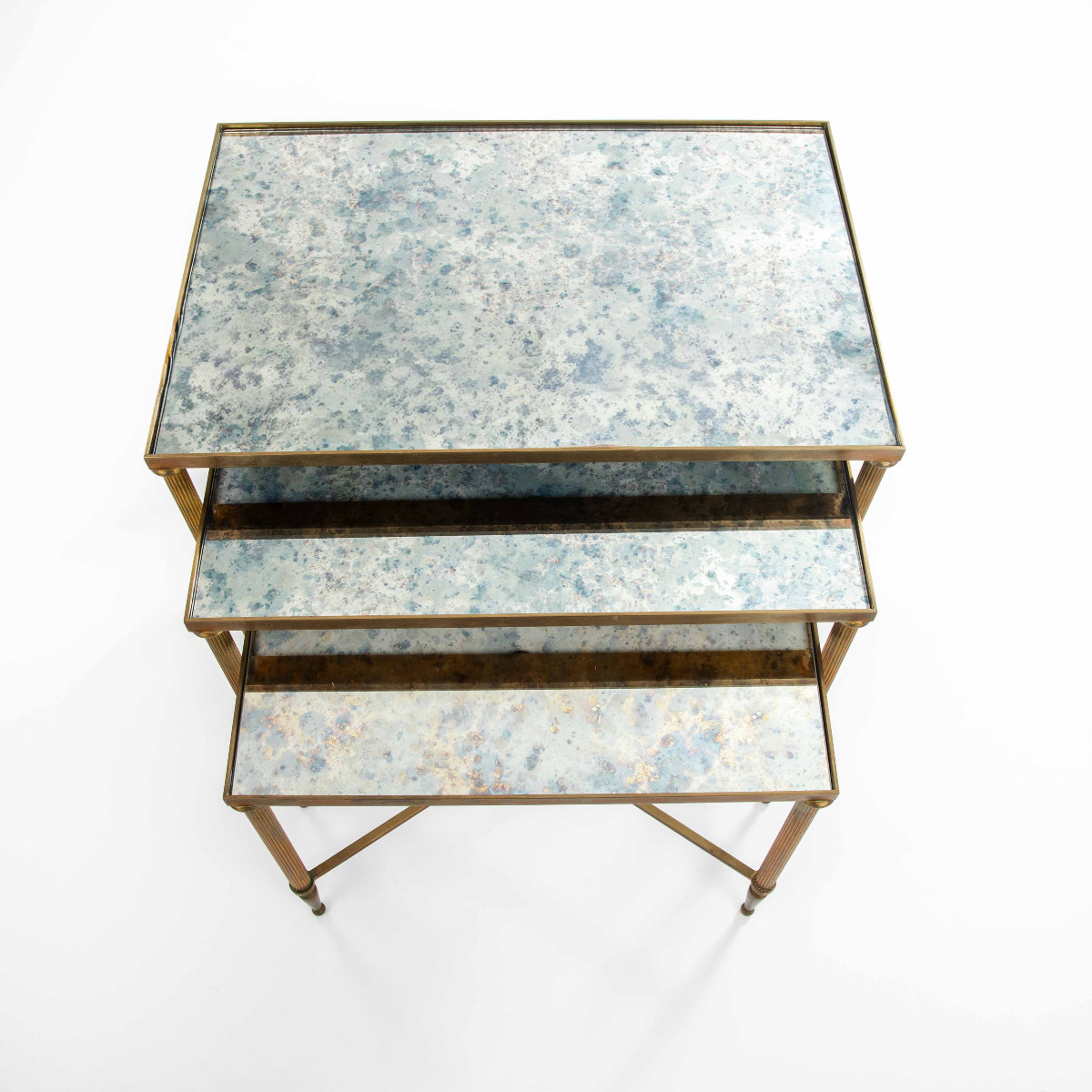 Ensemble de tables gigognes en laiton avec plateau en verre marbré miroir, années 1960-photo-3