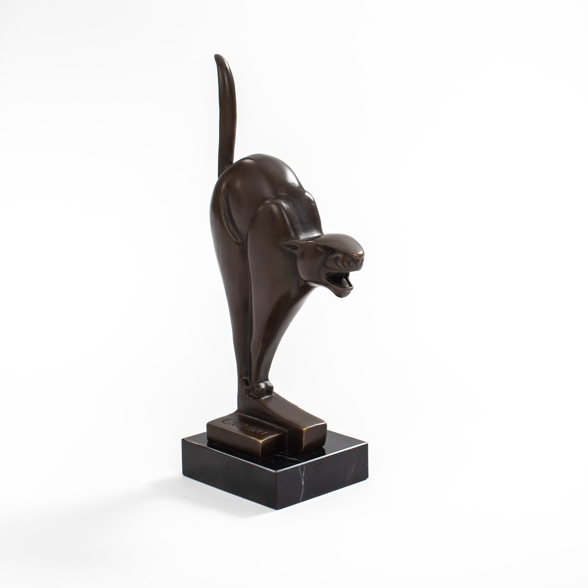 Panthère en bronze de style Art déco cubiste néerlandais sur marbre noir, par C. VAN DER HOEF