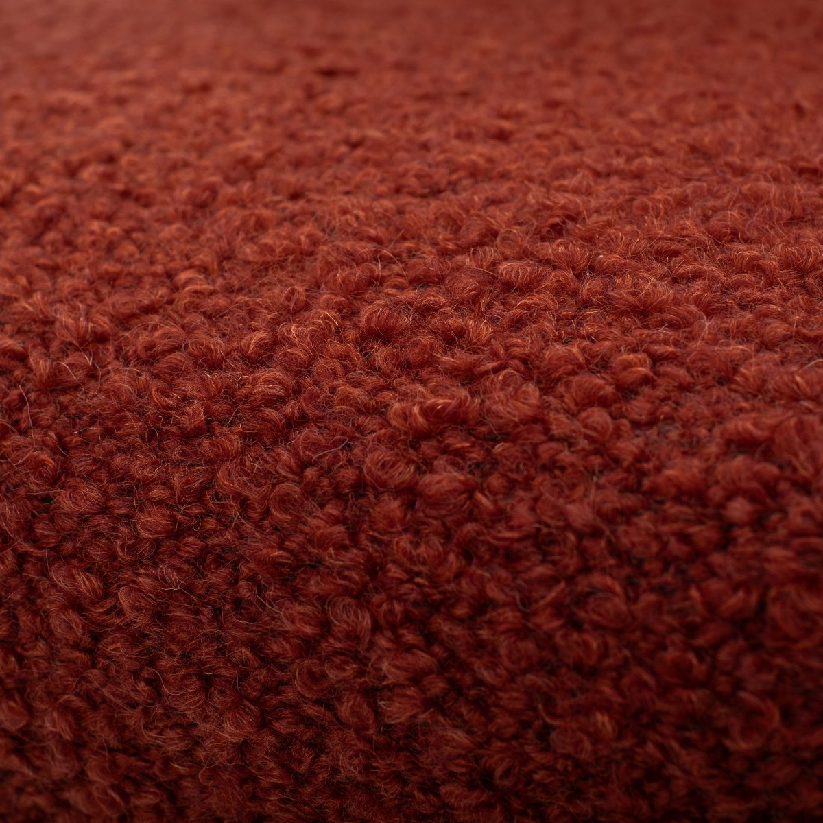 Paire de fauteuils italiens excentriques du milieu du siècle, en hêtre et bouclé rouge-photo-8