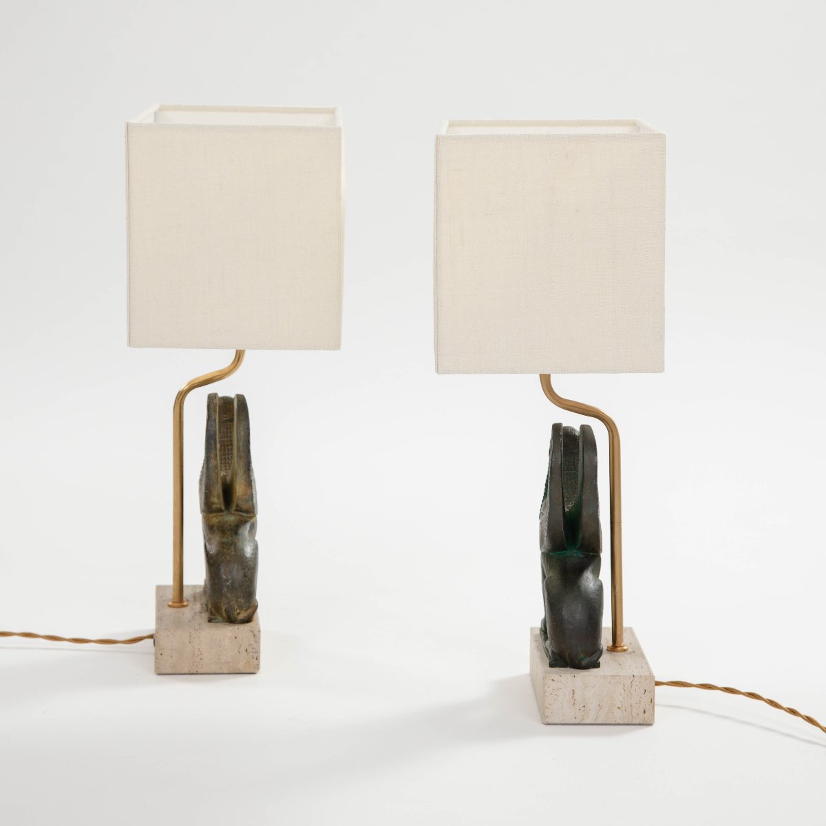 Paire de lampes de table françaises « Sphinx » du milieu du siècle, en terre cuite -photo-4