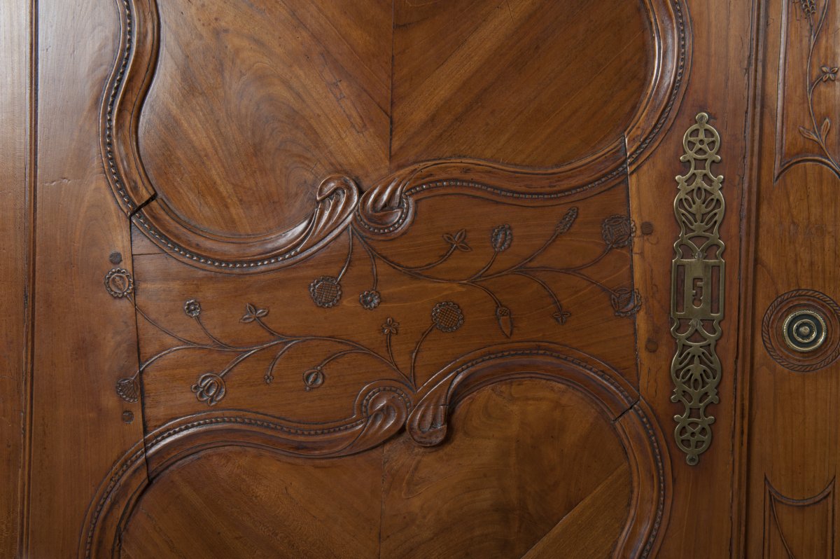 Armoire Transition en Merisier Massif Gravure Très Fine-photo-4