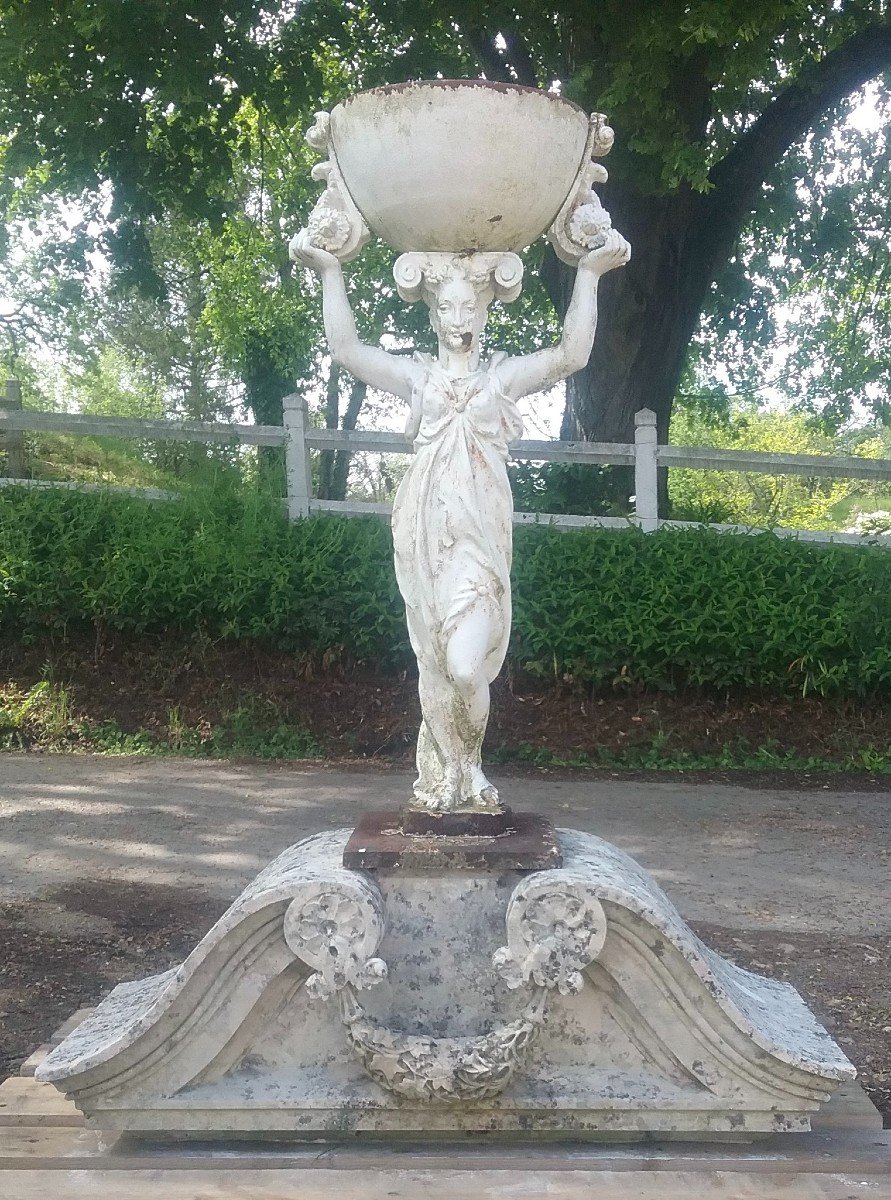 Jardinière formant statue En Fonte De Fer 1900