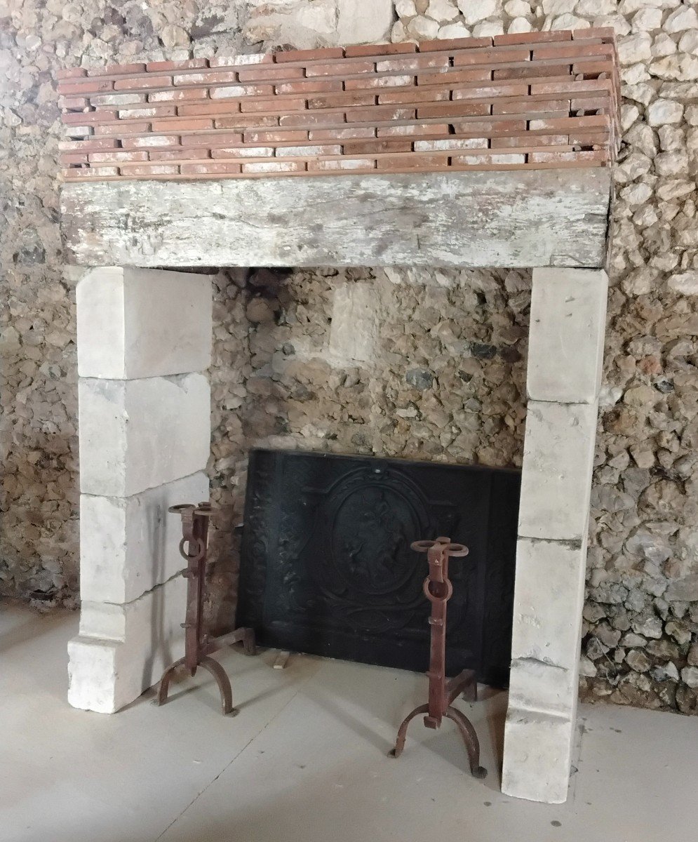 White Stone Fireplace -photo-2